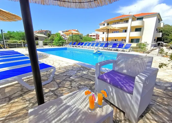 Cvita - Natali Рогозница