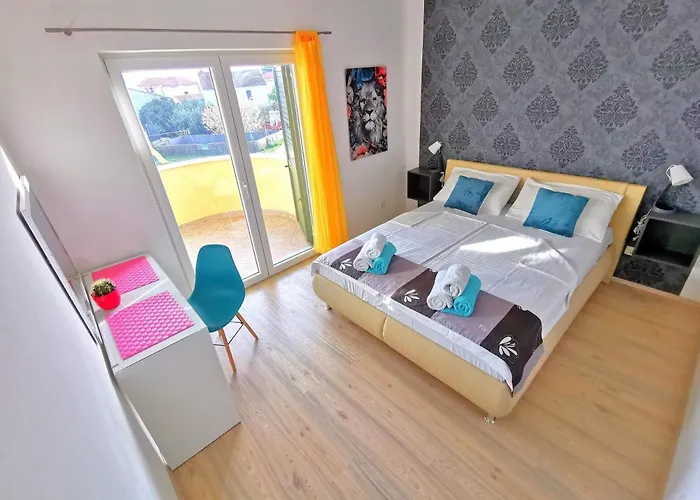 Cvita - Natali Рогозница