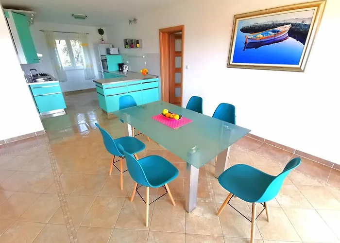 Cvita - Natali Рогозница